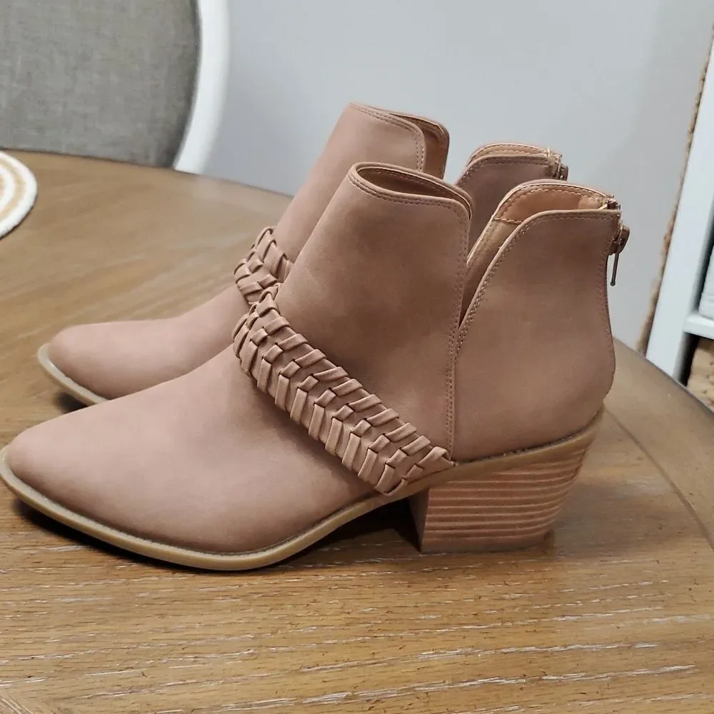 DV by dolce vita Orson booties, Size 10, NWOT